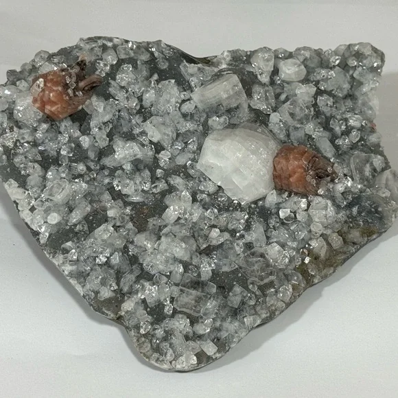 Apophyllite and stilbite Crystal self standing - Picture 9 of 12